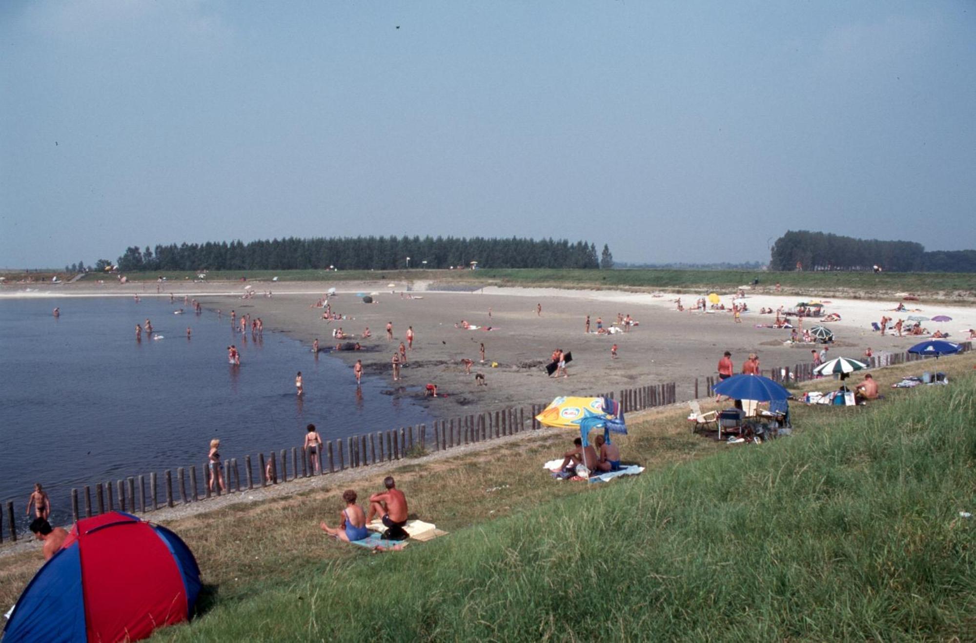 Luxe Recreatie Bungalow No 10 Scherpenisse Kültér fotó